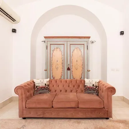 Vatican Cozy